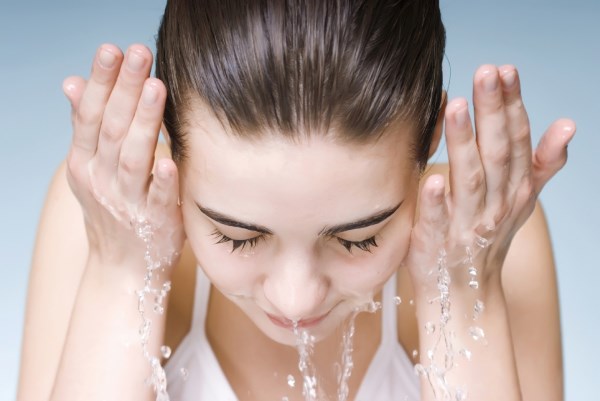 Мицеллярная вода для очищения кожи лица