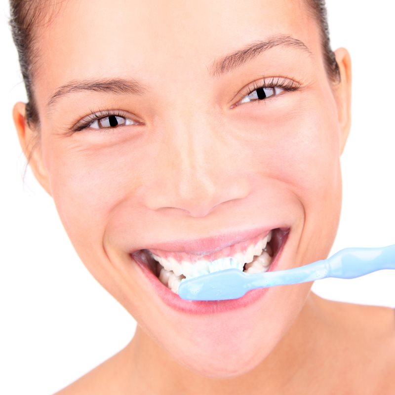 Плюсы чистки зубным порошком